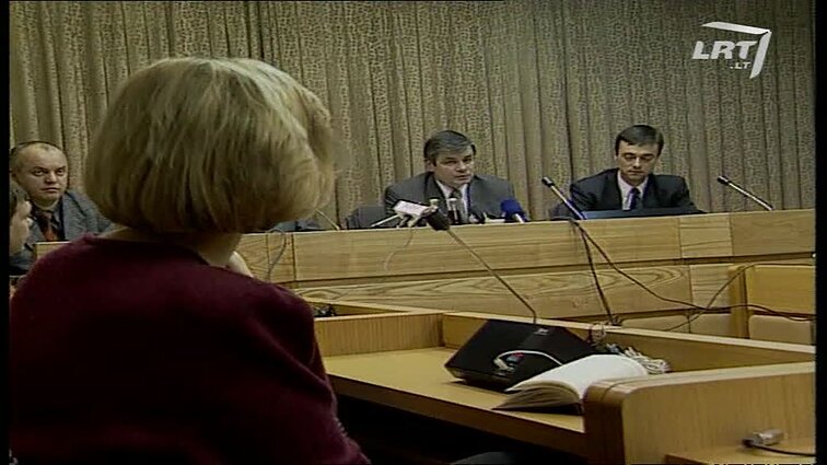 Panoramos archyvai. Jono Prapiesčio spaudos konferencija