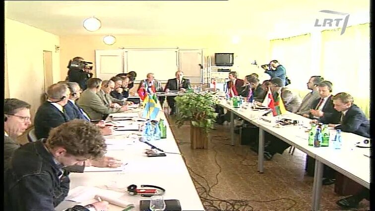 Panoramos archyvai. Interpolo pasitarimas