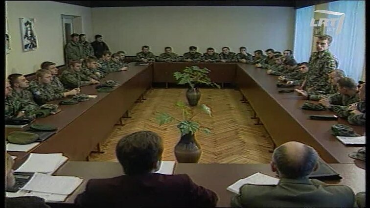 Panoramos archyvai. Lietuvos kariai išvyksta į Bosniją