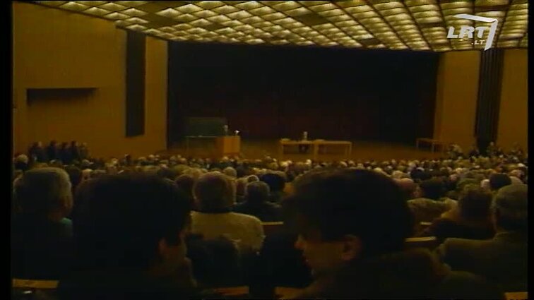 Panoramos archyvai. Valdas Adamkus lankosi Kaune