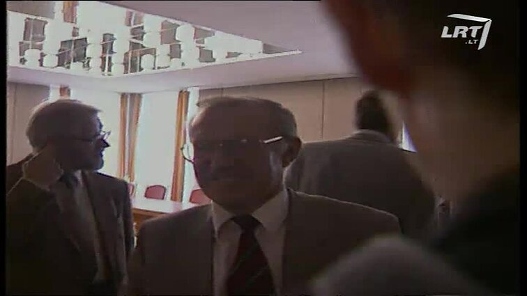 Panoramos archyvai. Svarsto Justo Paleckio paskyrimą ambasadoriumi Londone