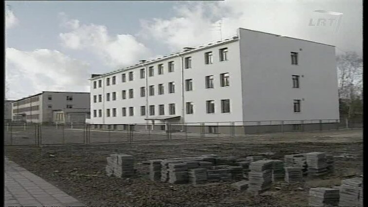 Panoramos archyvai. Pabėgėlių centro įkurtuvės atidėtos