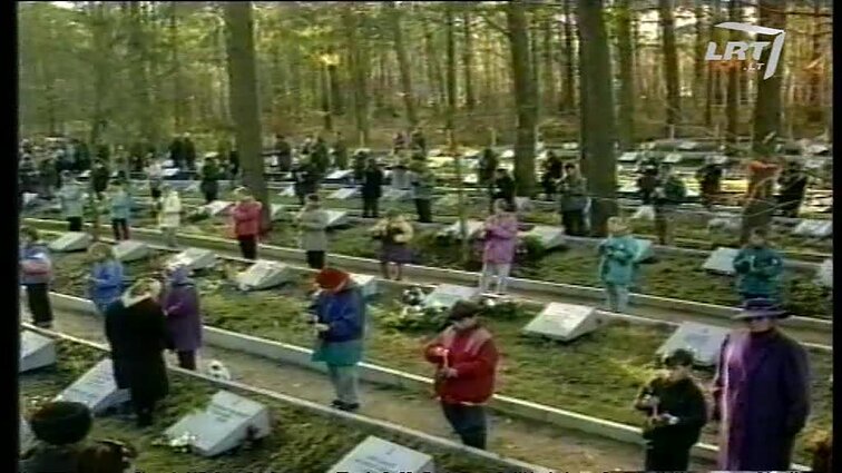 Panoramos archyvai. Memorialo pašventinimas Alytuje