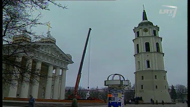 Panoramos archyvai. Vilniaus Arkikatedros trys šventųjų skulptūros