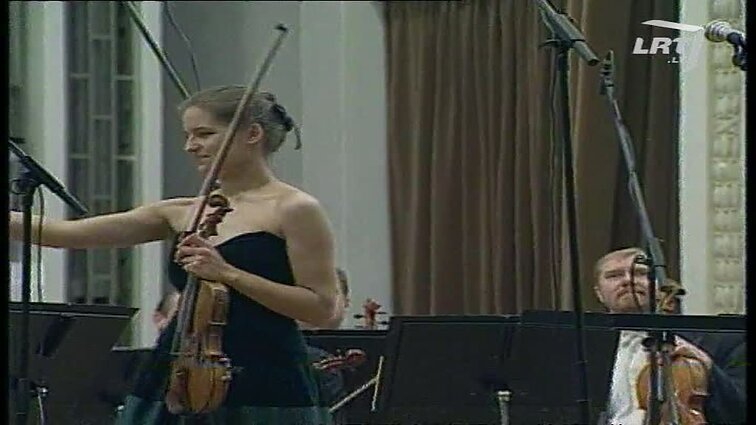 Panoramos archyvai. Pirmasis smuikininkės Dalios Stulgytės koncertas