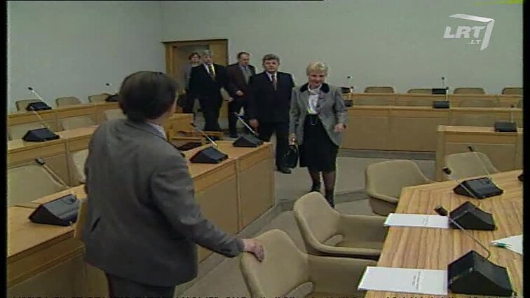 Panoramos archyvai. Pirmasis naujosios Vyriausybės posėdis