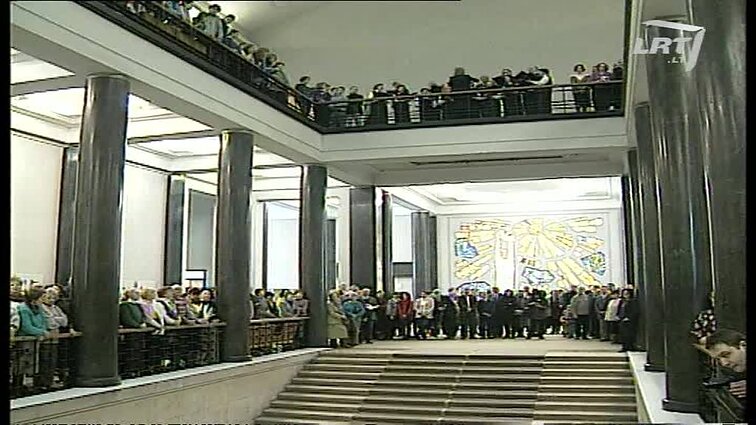 Panoramos archyvai. Atidengtas paminklas Martynui Mažvydui