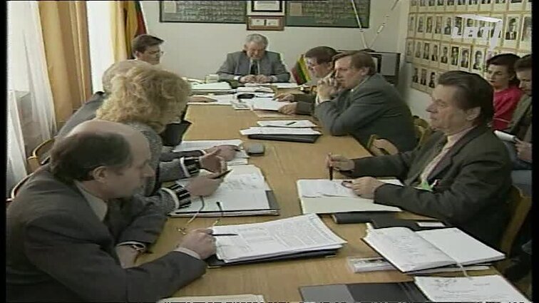 Panoramos archyvai. Ekonominių Nusikaltimų Tyrimo komiteto posėdyje