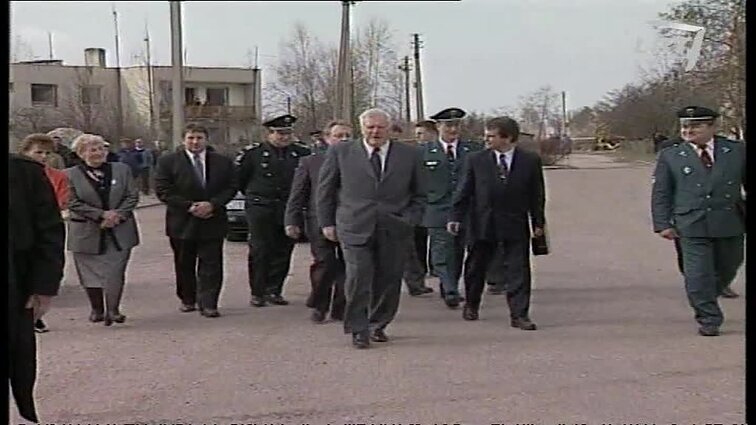 Panoramos archyvai. Algirdas Brazauskas lankkosi Vilniaus rajone