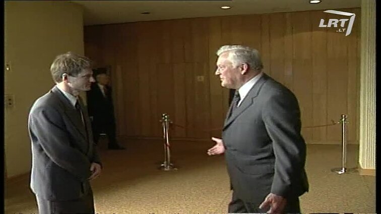 Panoramos archyvai. Rolandas Paksas susitinka su Algirdu Brazausku