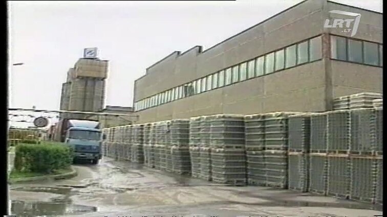 Panoramos archyvai. Finansinė krizė stiklo fabrike