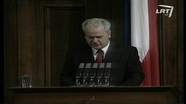 Panoramos archyvai. Slobodanas Miloševičius (Slobodan Milošević) davė priesaiką
