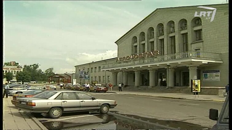 Panoramos archyvai. Oro uostas veja taksi piratus