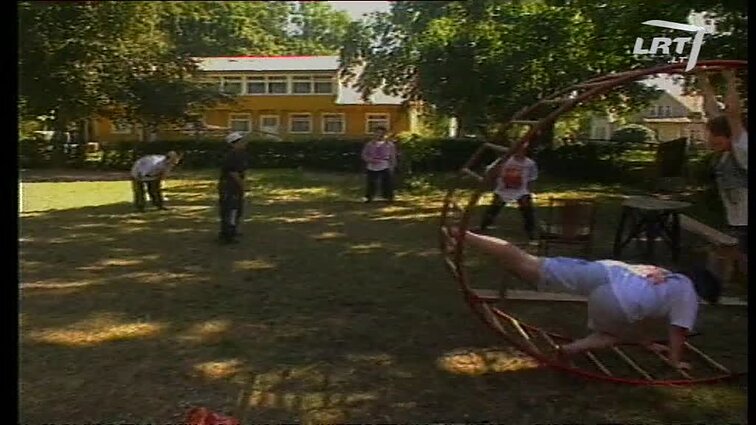 Panoramos archyvai. Čečėnų vaikai atostogauja Mosėdyje