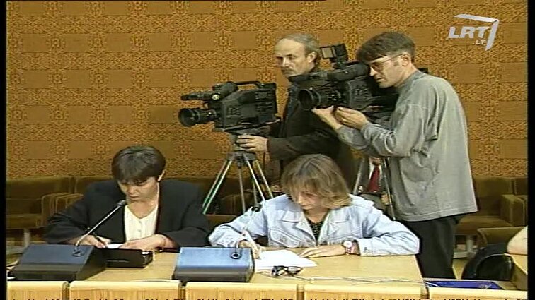 Panoramos archyvai. V. Landsbergio ir Č. Juršėno spaudos konferencija