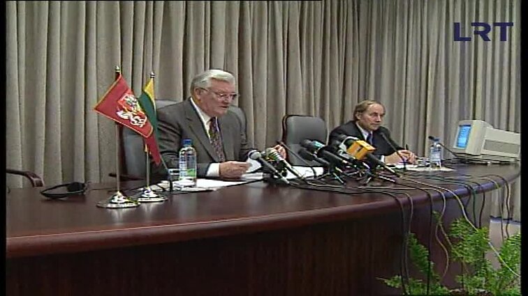 Panoramos archyvai. Algirdo Brazausko spaudos konferencija