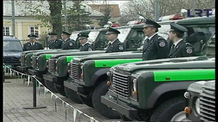 Panoramos archyvai. Pirmieji automobiliai pasieniui