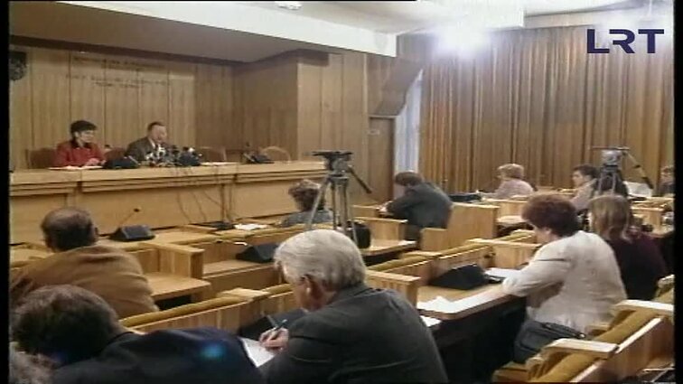 Panoramos archyvai. V. Landsbergio ir Č. Juršėno spaudos konferencijos