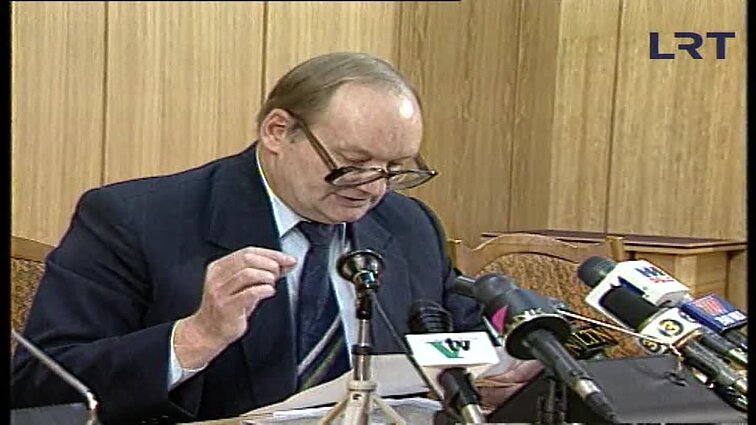 Panoramos archyvai. Česlovo Juršėno spaudos konferencija