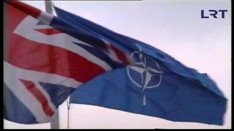 Panoramos archyvai. Pakeliui į NATO
