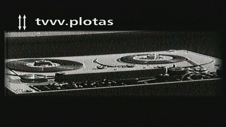 Tvvv.plotas. Menininkas? Modernizmas? Šiuolaikinis menas?