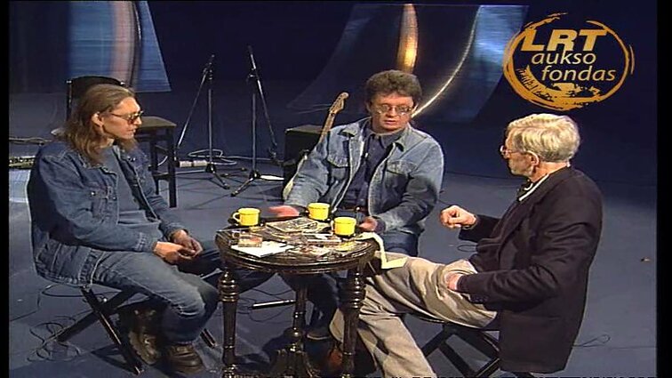 Žydrosios motinos albumas. „Dirbau valtį“ po 12 metų.