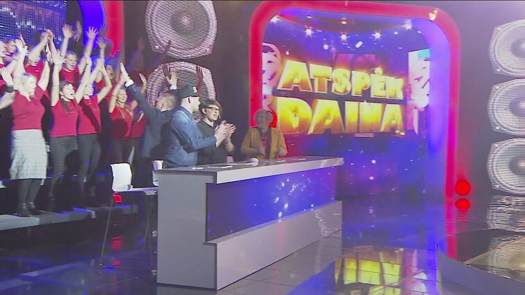 Muzikinis žaidimas „Atspėk dainą“.