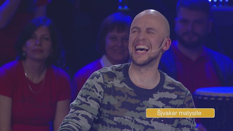 Muzikinis žaidimas „Atspėk dainą“.