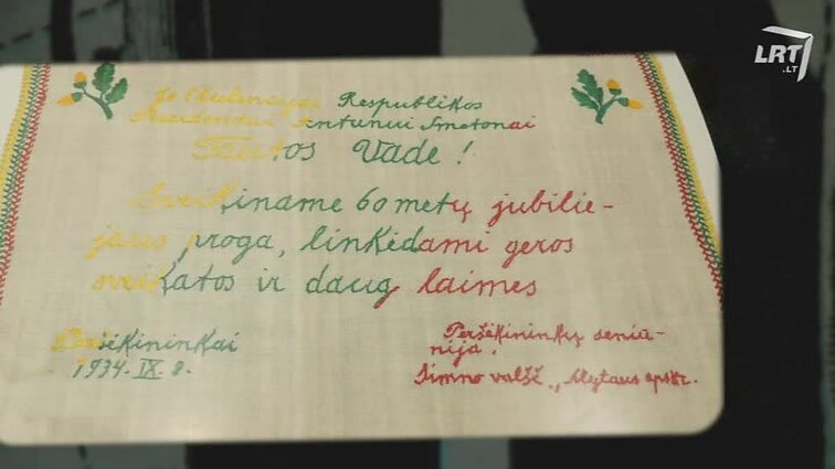Šimtas. Trumpos istorijos apie dvi Lietuvas