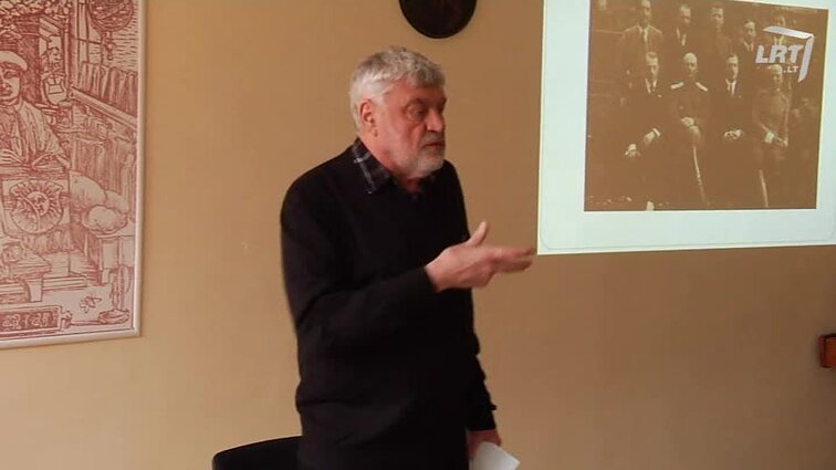 Kultūrų kryžkelė. Vilniaus sąsiuvinis. Susitikimas su rašytoju Uladzimiru Arlovu Vilniaus Pr.Skarynos gimnazijoje.