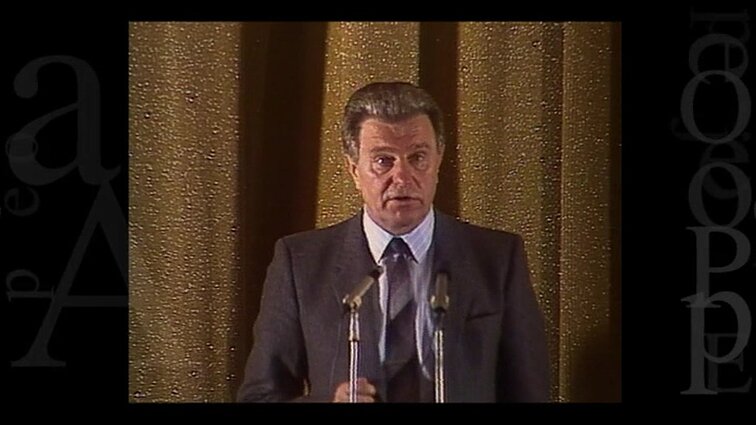 Poezija. LRT aukso fondas. J.Marcinkevičius „Iš tolo atplaukia'“