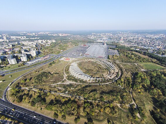 Žinios. Vilniaus savivaldybės taryba pritarė 150 mln. eurų vertės nacionalinio stadiono sutarčiai