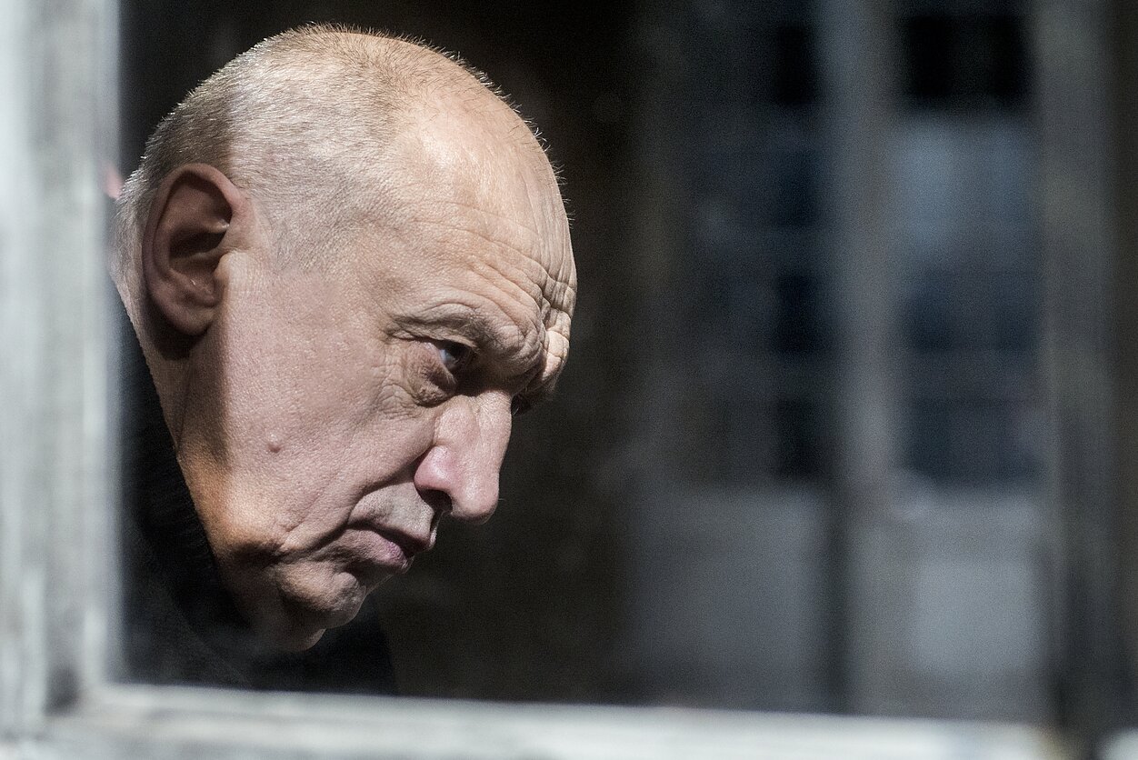 Valentinas Masalskis Árpádo Schillingo spektaklyje „Barbarai“ Valstybiniame jaunimo teatre