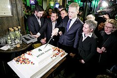 Remigijus Šimašius (centre)