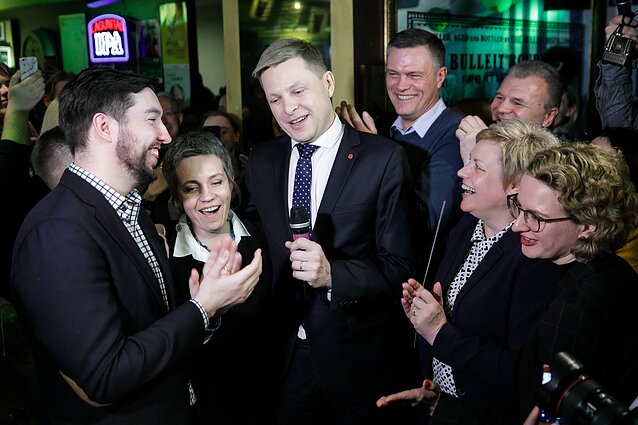 Remigijus Šimašius (centre)