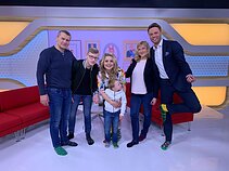 Beata Nicholson ir Ignas Krupavičius su Bacevičių šeima