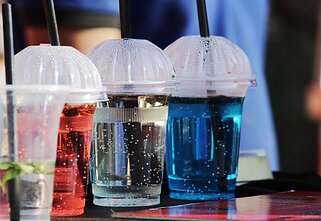 Пластиковые стаканчики