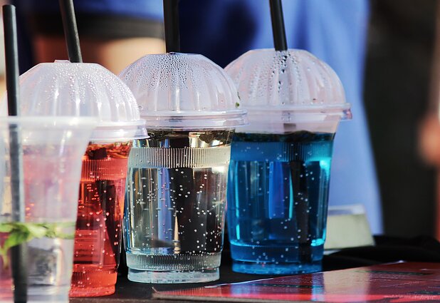 Пластиковые стаканчики