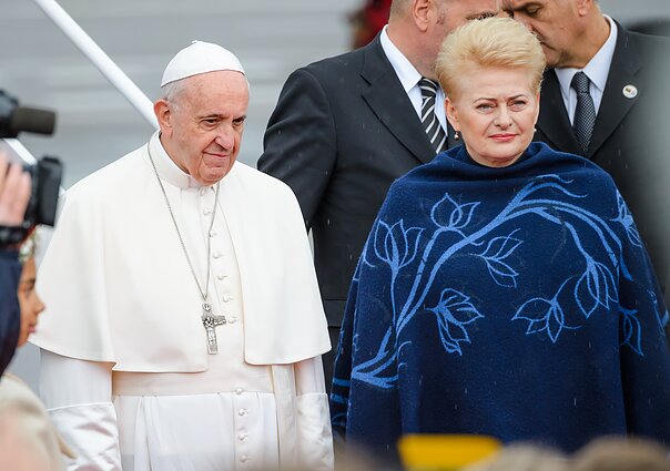Dalia Grybauskaitė ir popiežius Pranciškus Dalia Grybauskaitė ir popiežius Pranciškus