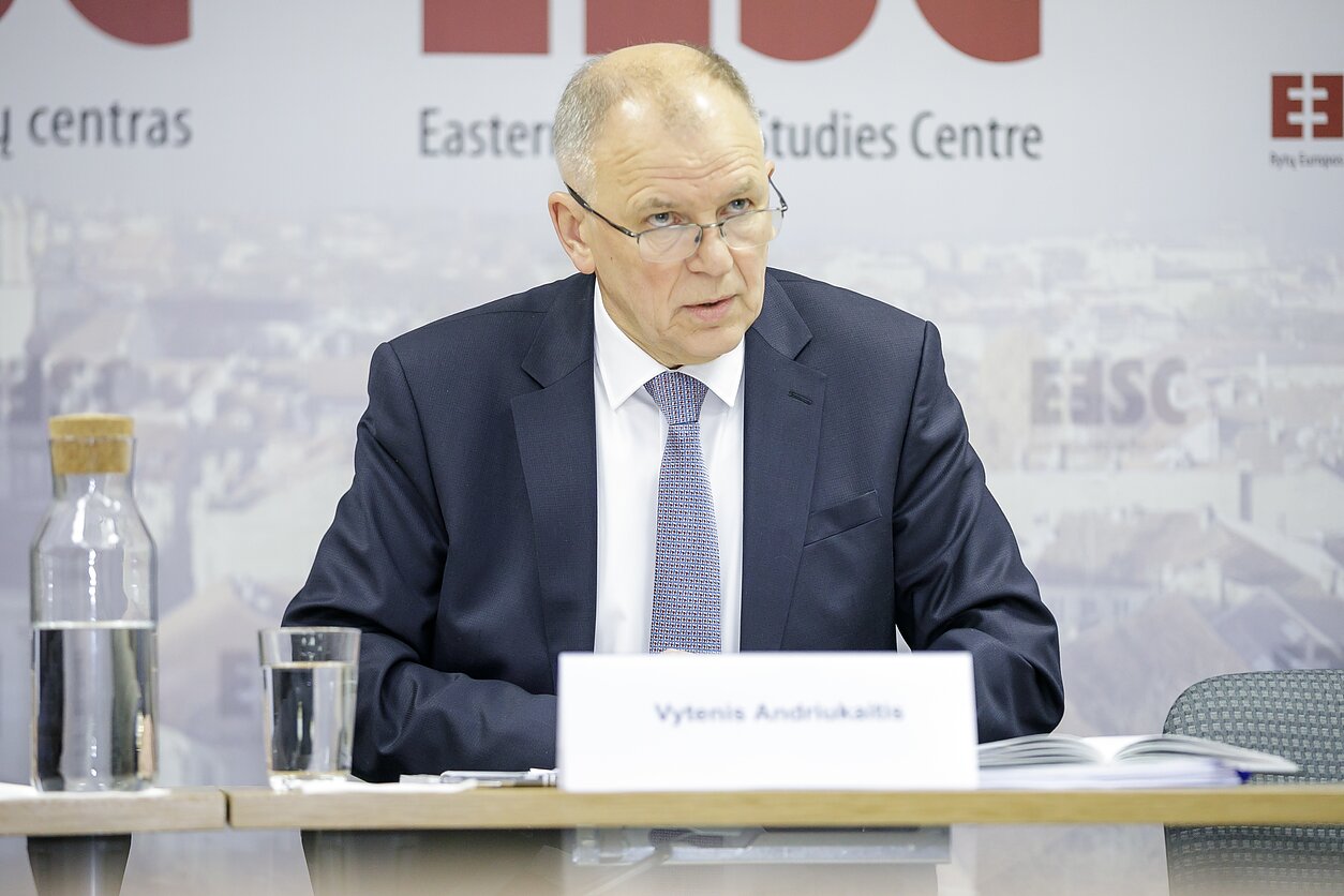 Vytenio Povilo Andriukaičio užsienio politikos gairių pristatymas Rytų Europos studijų centre Vytenio Povilo Andriukaičio užsienio politikos gairių pristatymas Rytų Europos studijų centre