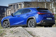 „Lexus UX 250h“ „Lexus UX 250h“