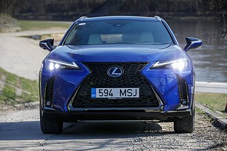 „Lexus UX 250h“ „Lexus UX 250h“