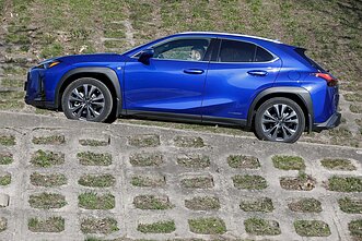 „Lexus UX 250h“ „Lexus UX 250h“