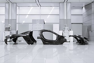„McLaren P1“ anglies pluošto kėbulas