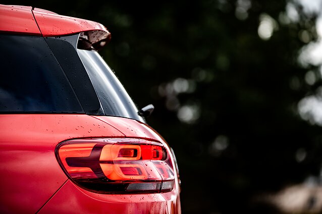 Prie automobilių gamybos titanų prisijungė naujas žaidėjas: susijungia „Peugoet-Citroen“ ir „Fiat-Chrysler“