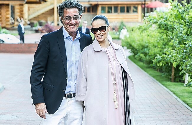 Stilius. Asta Meschino (su vertimu į gestų k.)