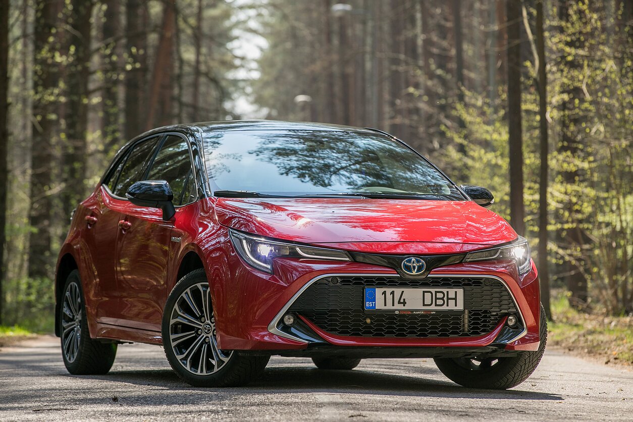 Naujoji „Toyota Corolla“