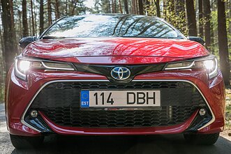 Naujoji „Toyota Corolla“
