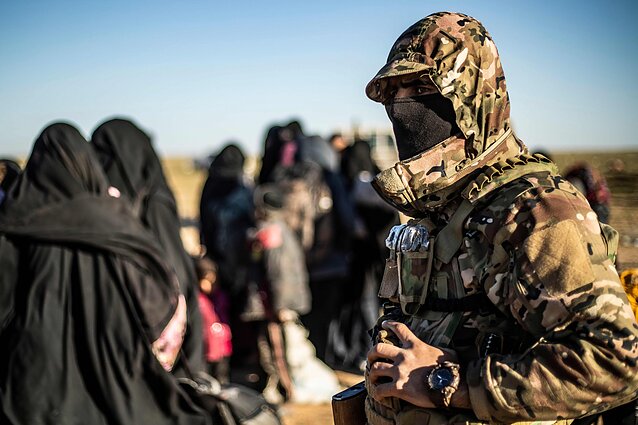 Maždaug 10 000 – tiek skaičiuojama įkalintų „Islamo valstybės“ kovotojų ir jų šeimų narių