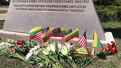 Adolfo Ramanausko-Vanago paminklo atidengimo ceremonija Adolfo Ramanausko-Vanago paminklo atidengimo ceremonija